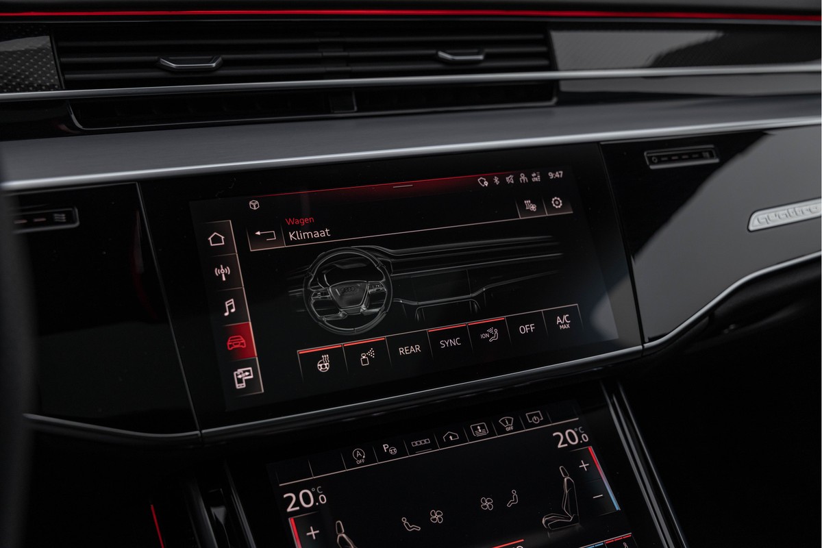 Audi S8