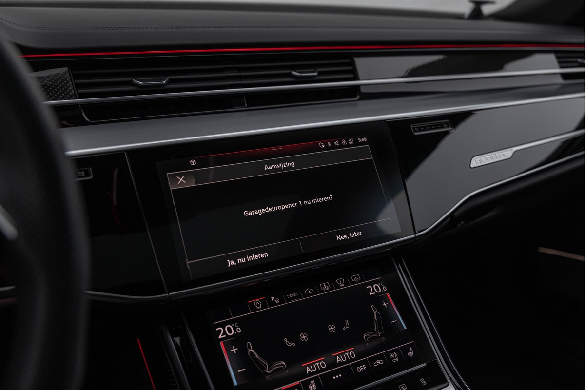 Audi S8