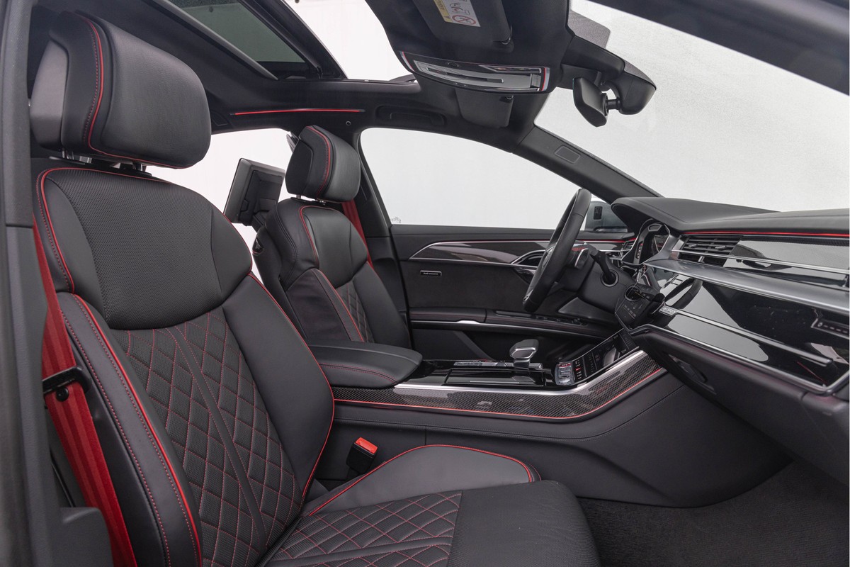Audi S8
