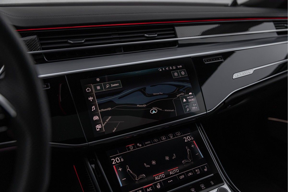 Audi S8