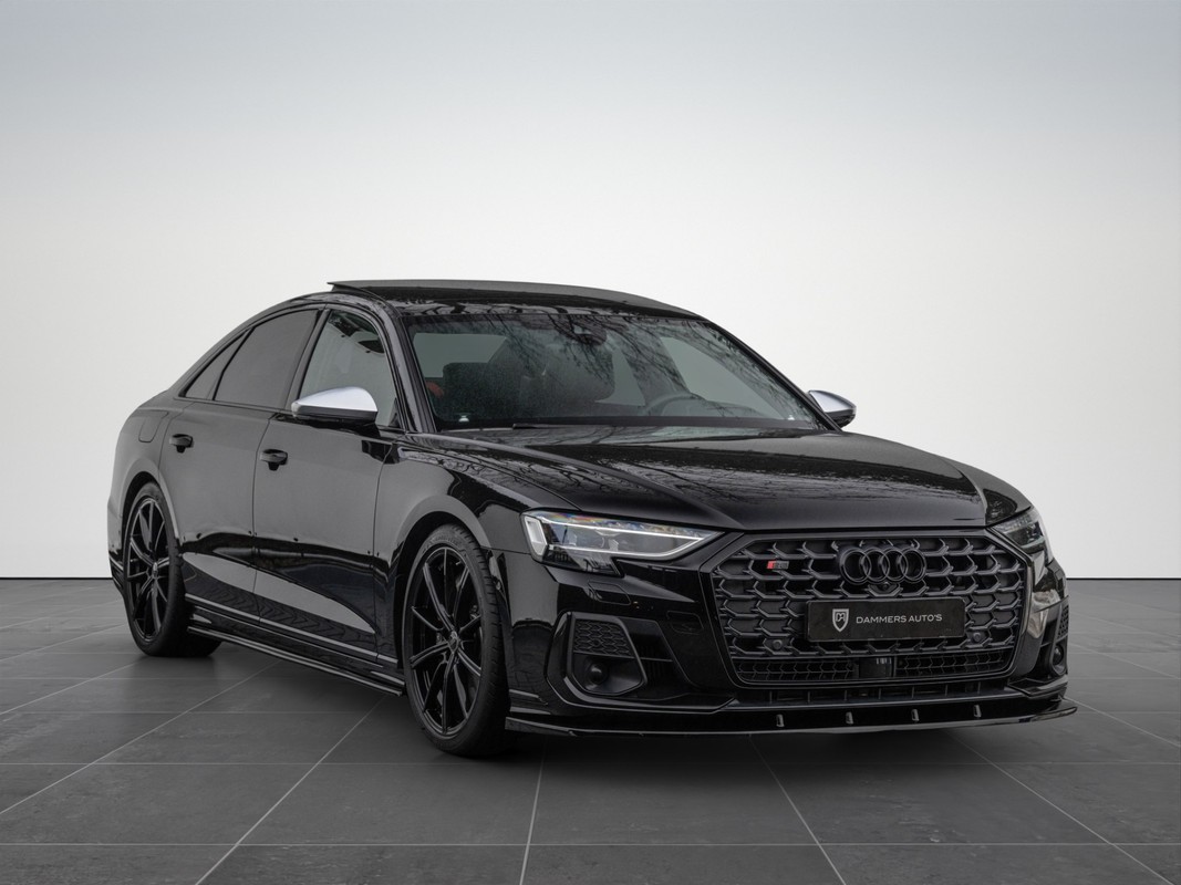 Audi S8