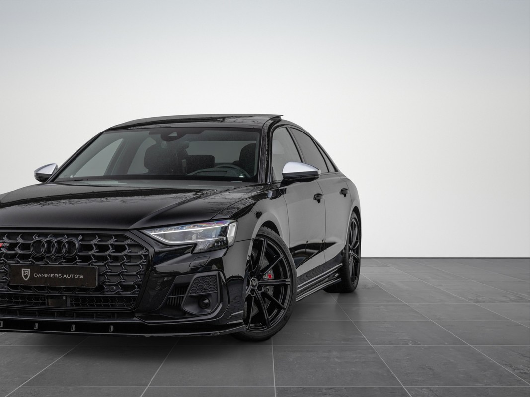 Audi S8