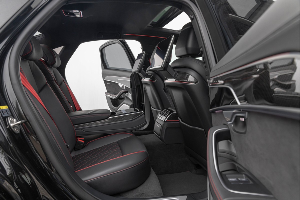 Audi S8