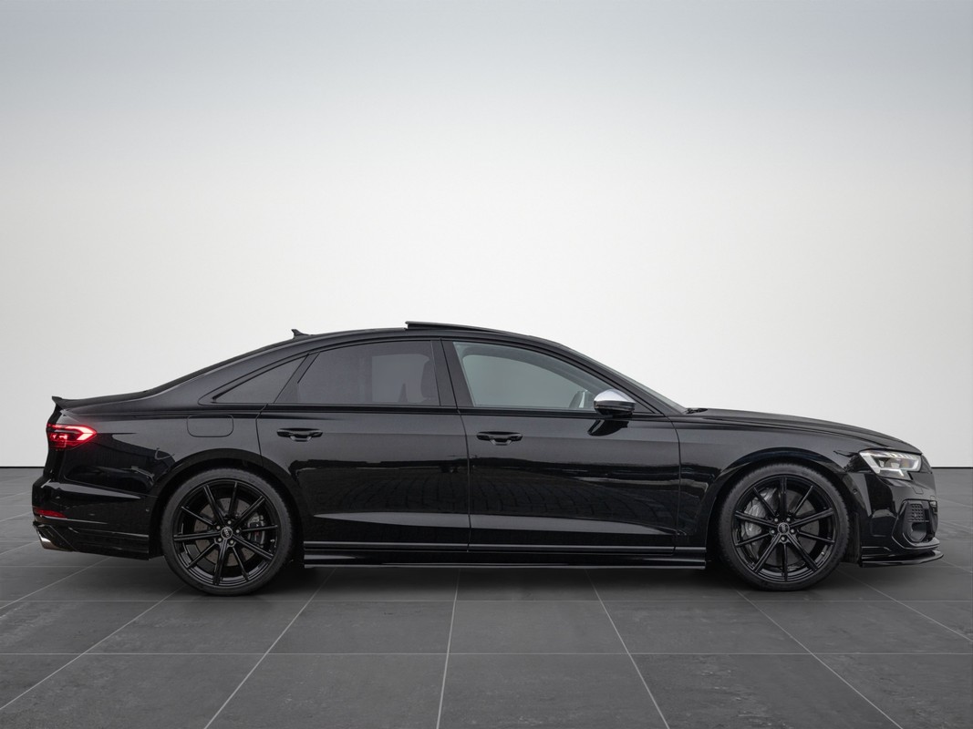 Audi S8