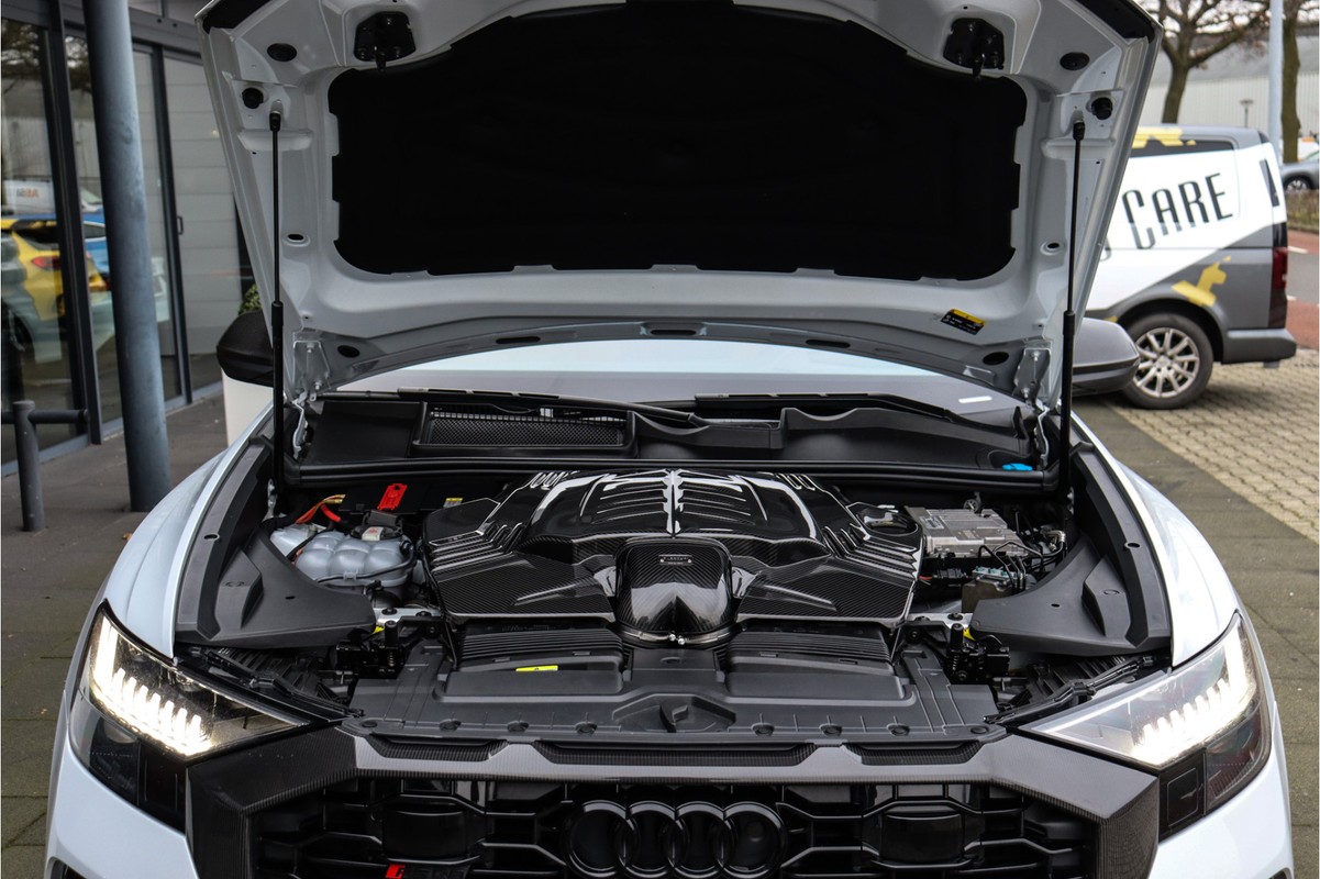 Audi RSQ8