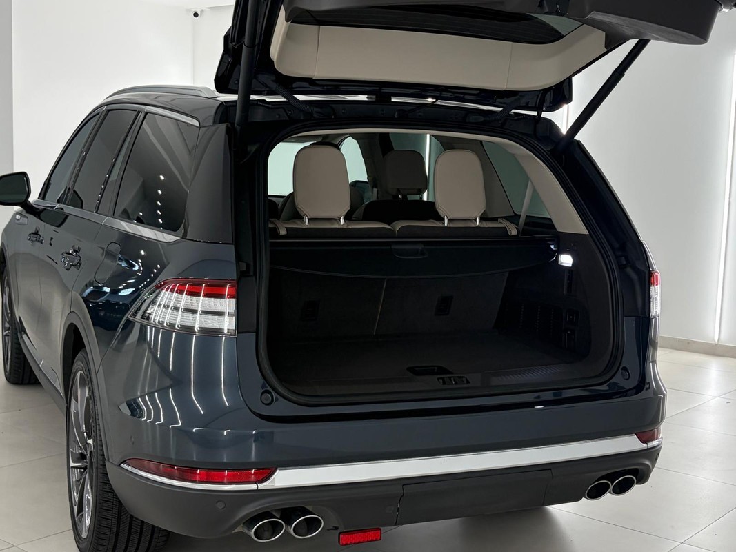 Lincoln Aviator