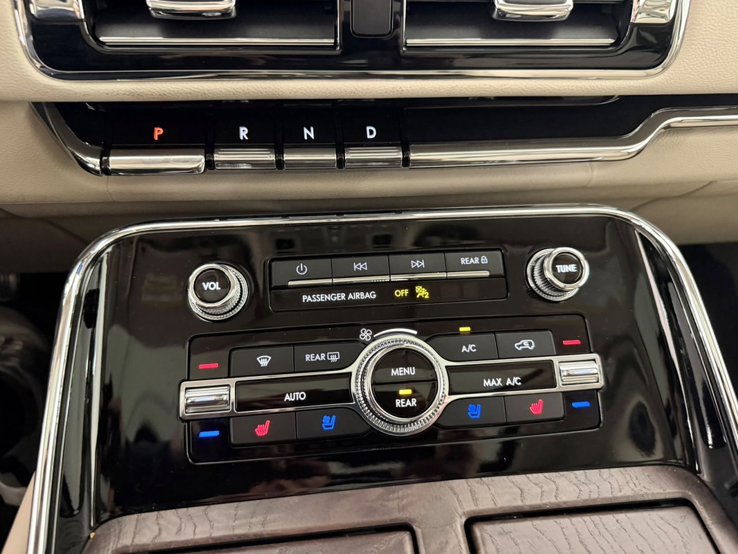 Lincoln Navigator
