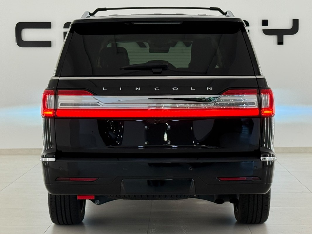 Lincoln Navigator