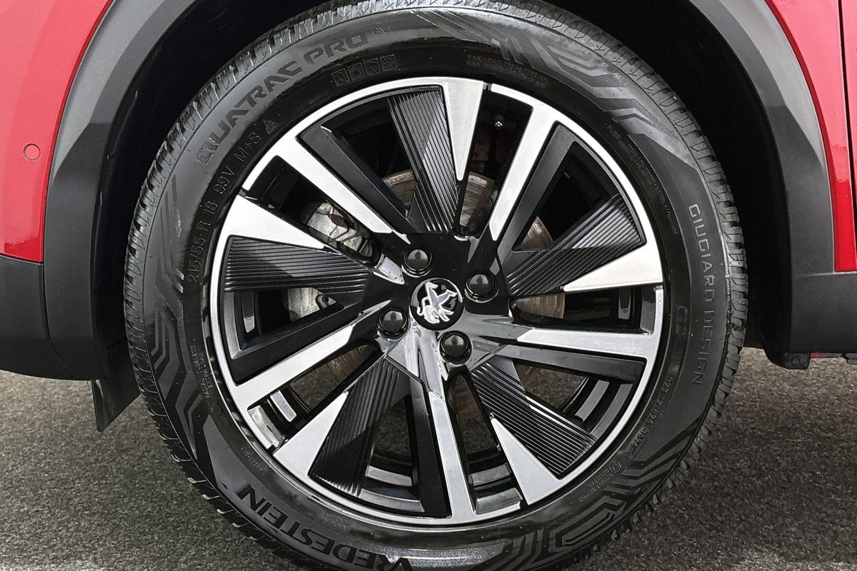 Peugeot e-2008