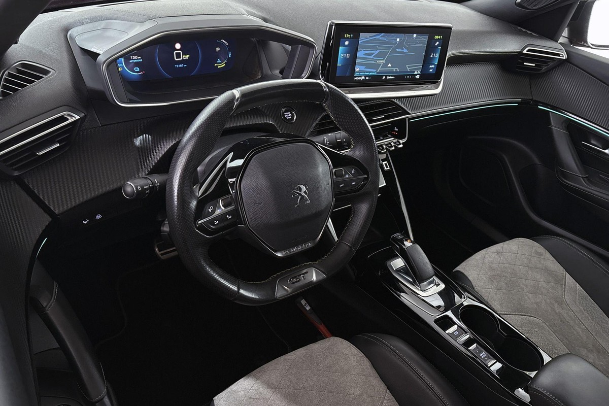 Peugeot e-2008