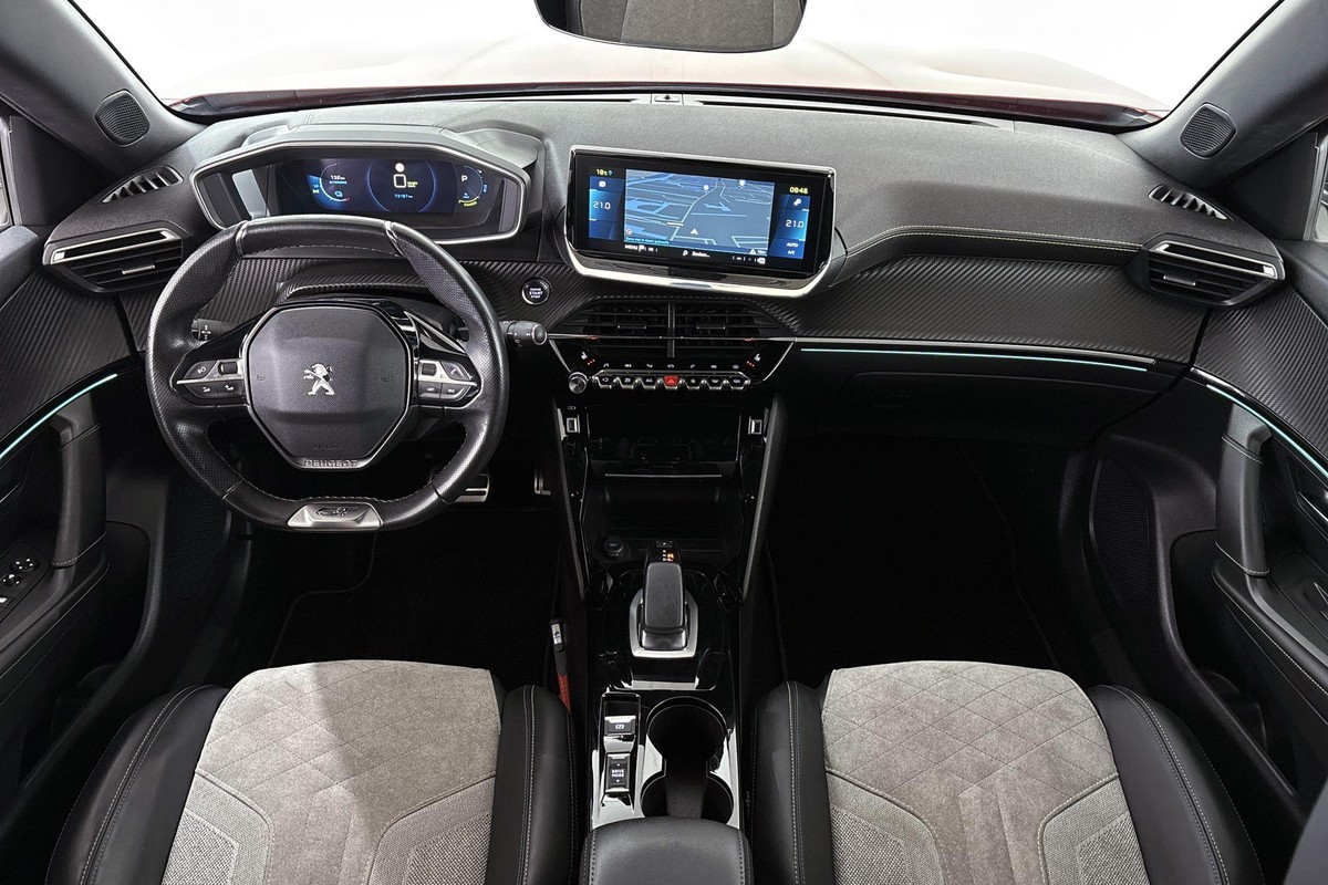 Peugeot e-2008