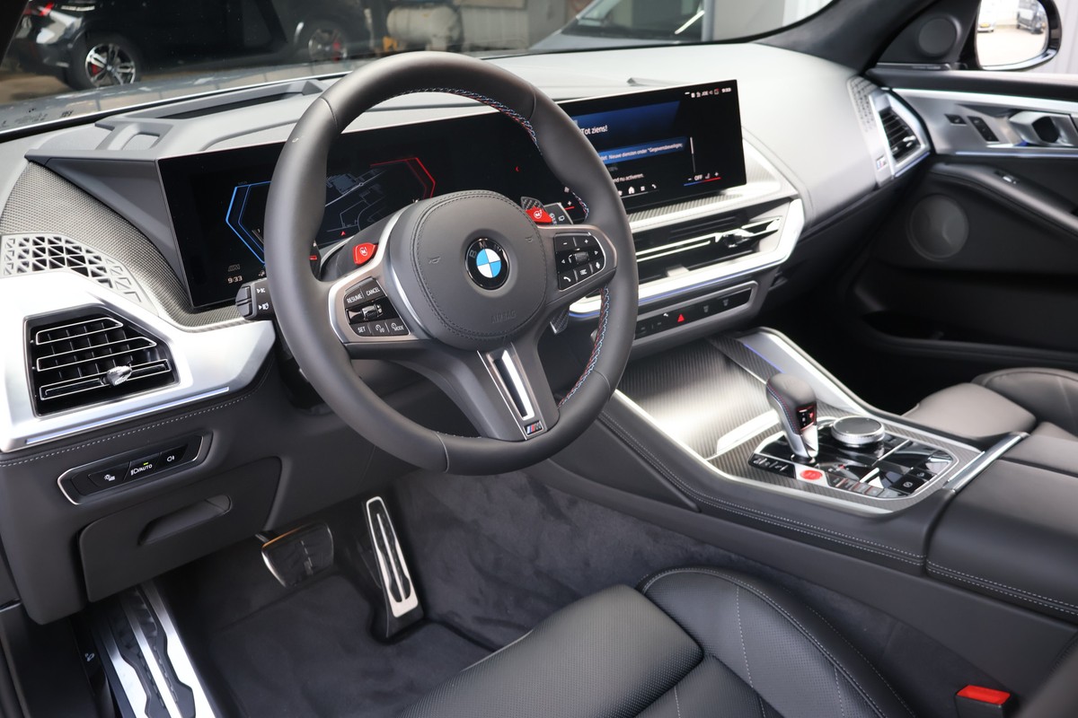 BMW XM