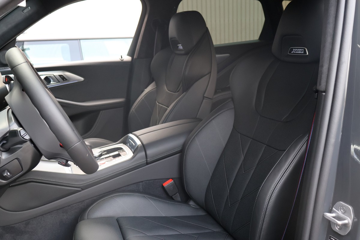 BMW XM
