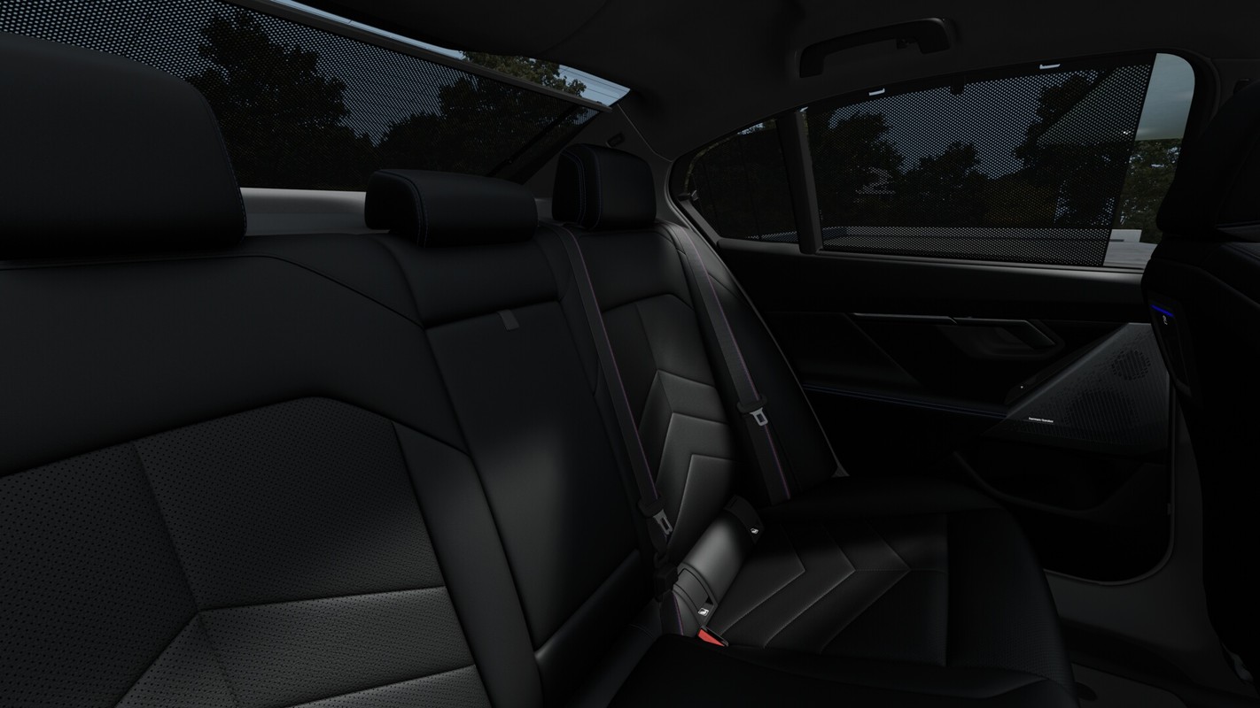BMW i5