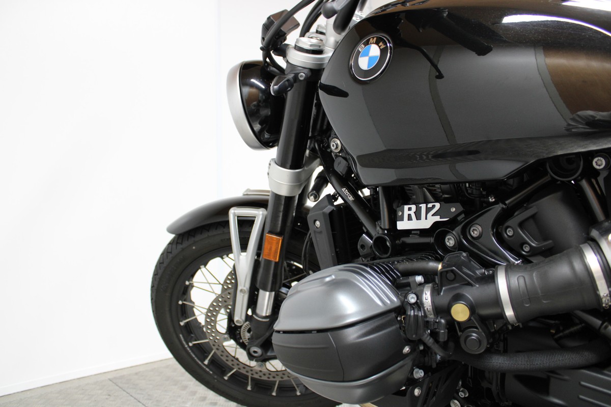BMW R 12