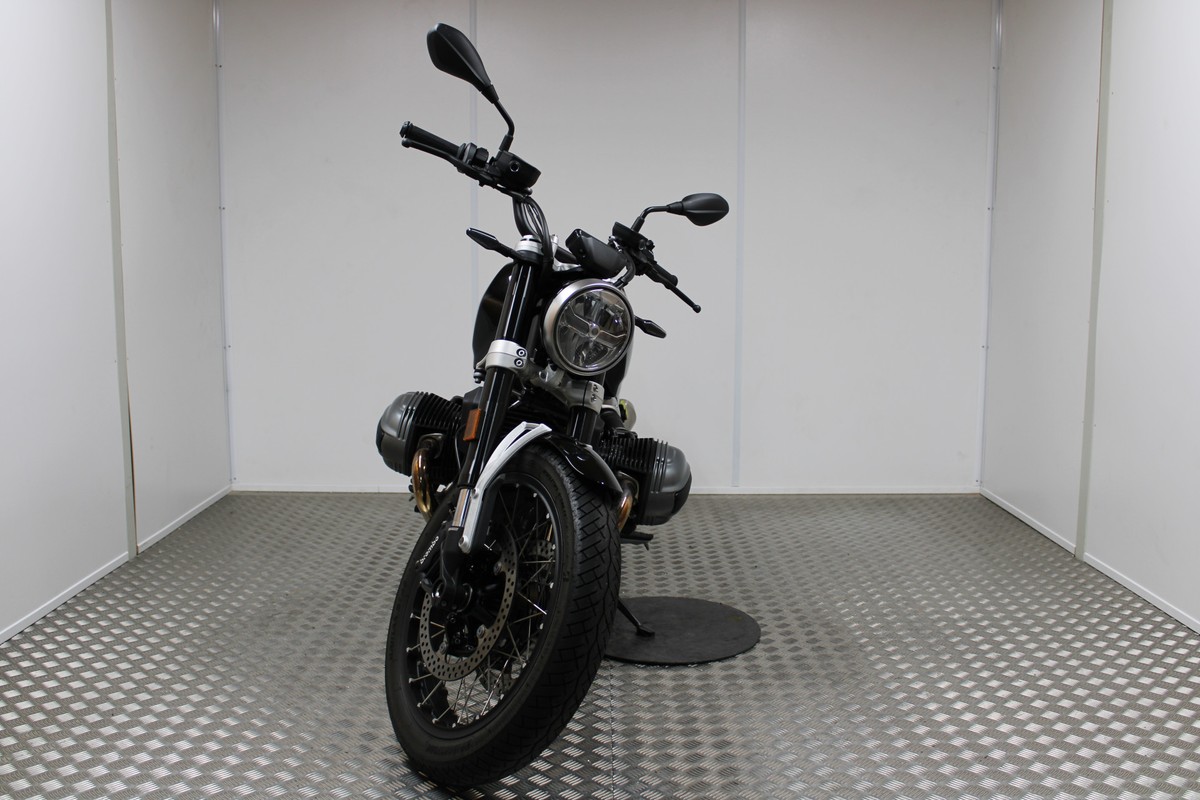 BMW R 12