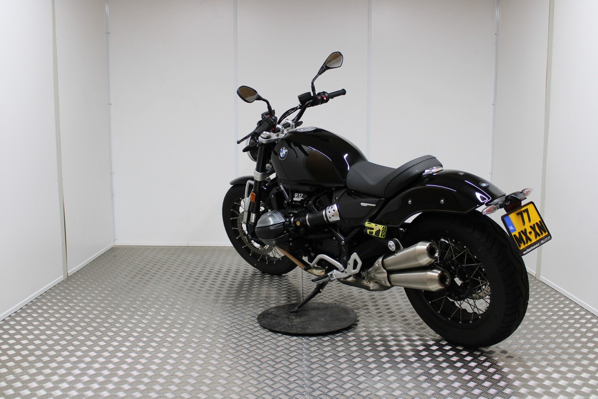 BMW R 12