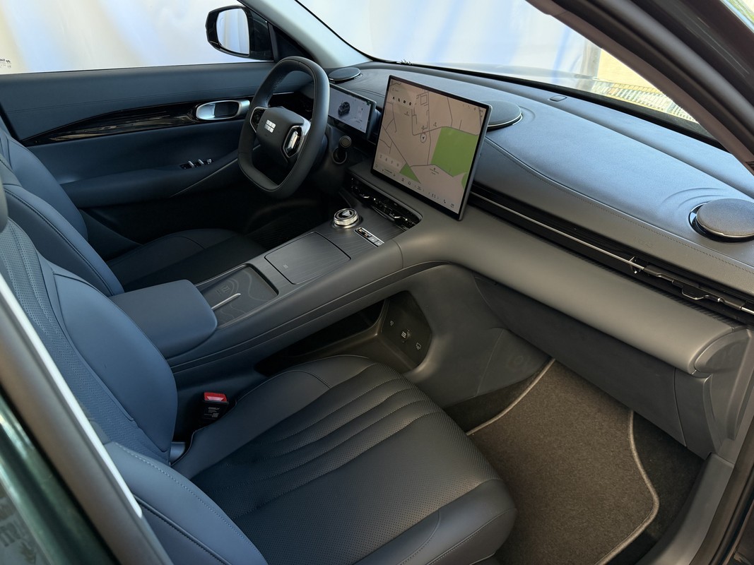 Geely E5