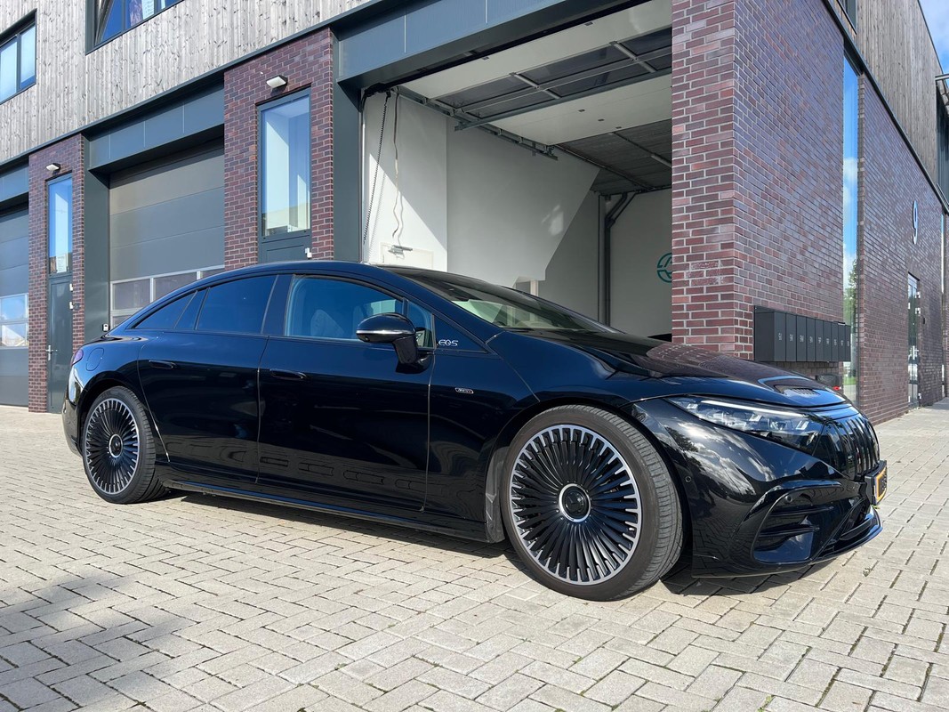 Mercedes-Benz EQS