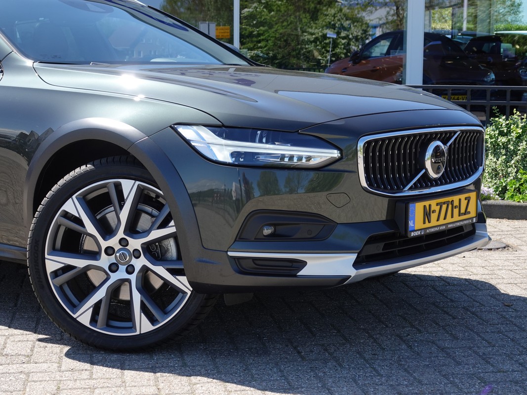 Volvo V90