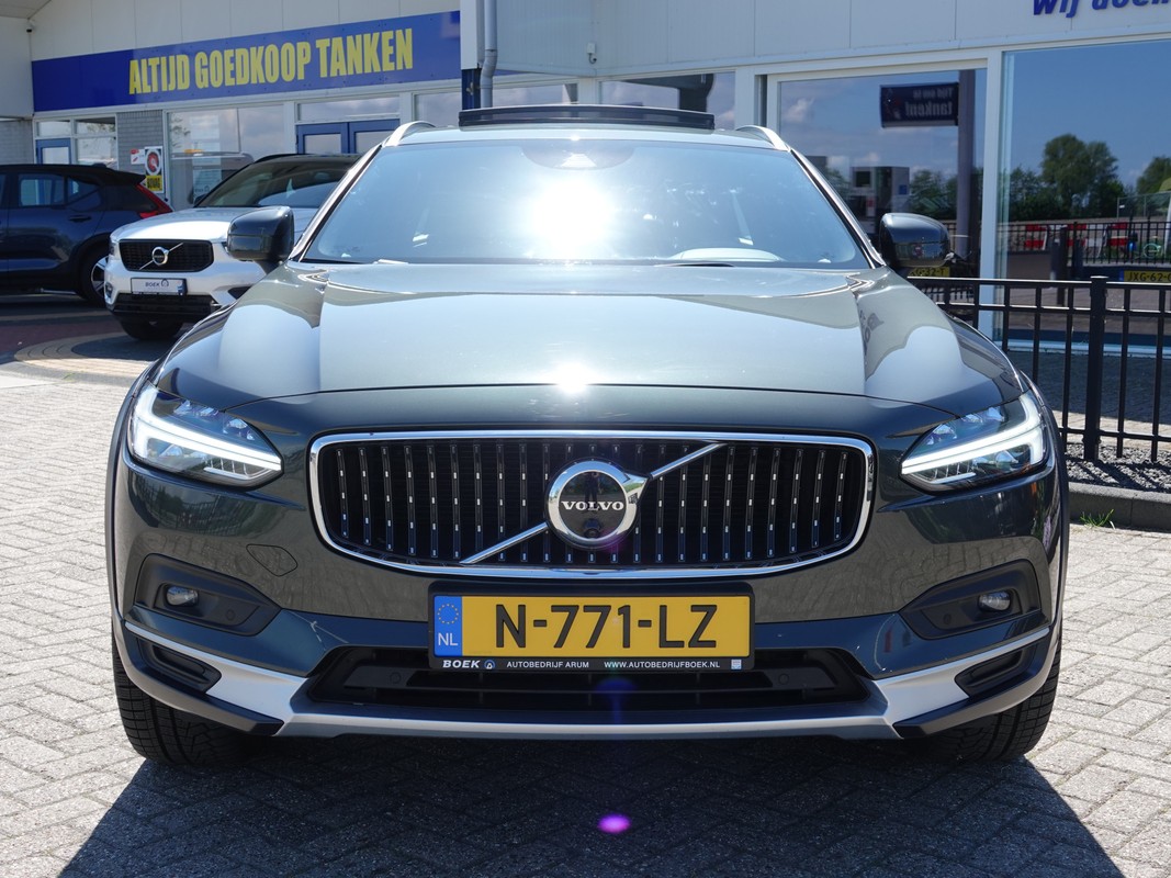 Volvo V90