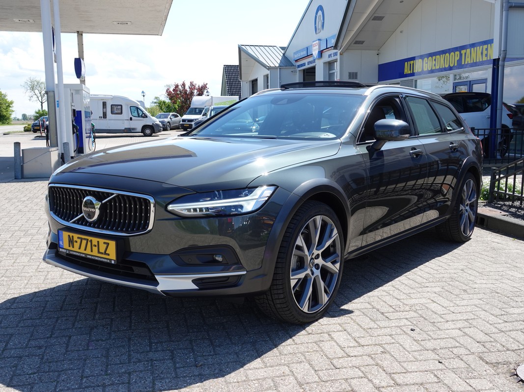 Volvo V90