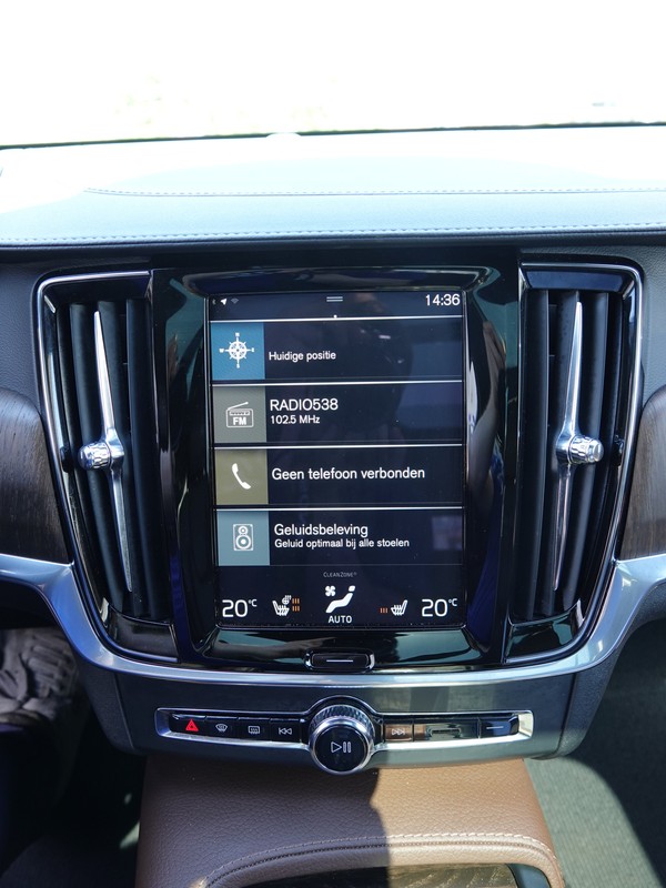 Volvo V90