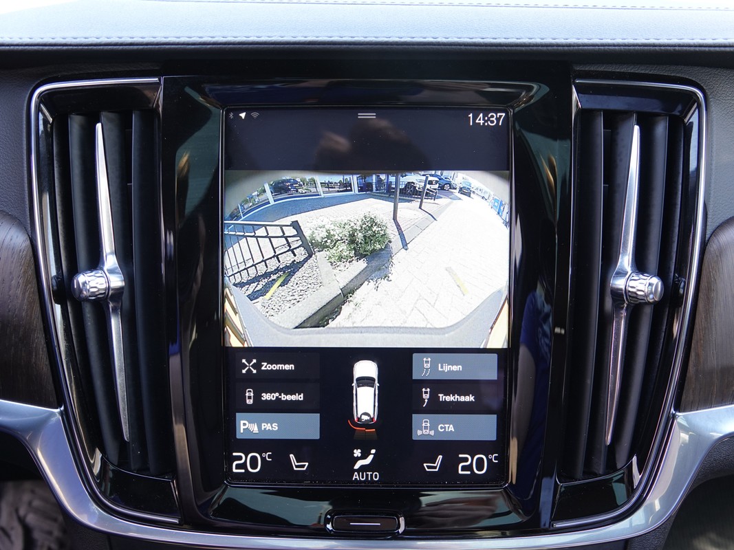 Volvo V90