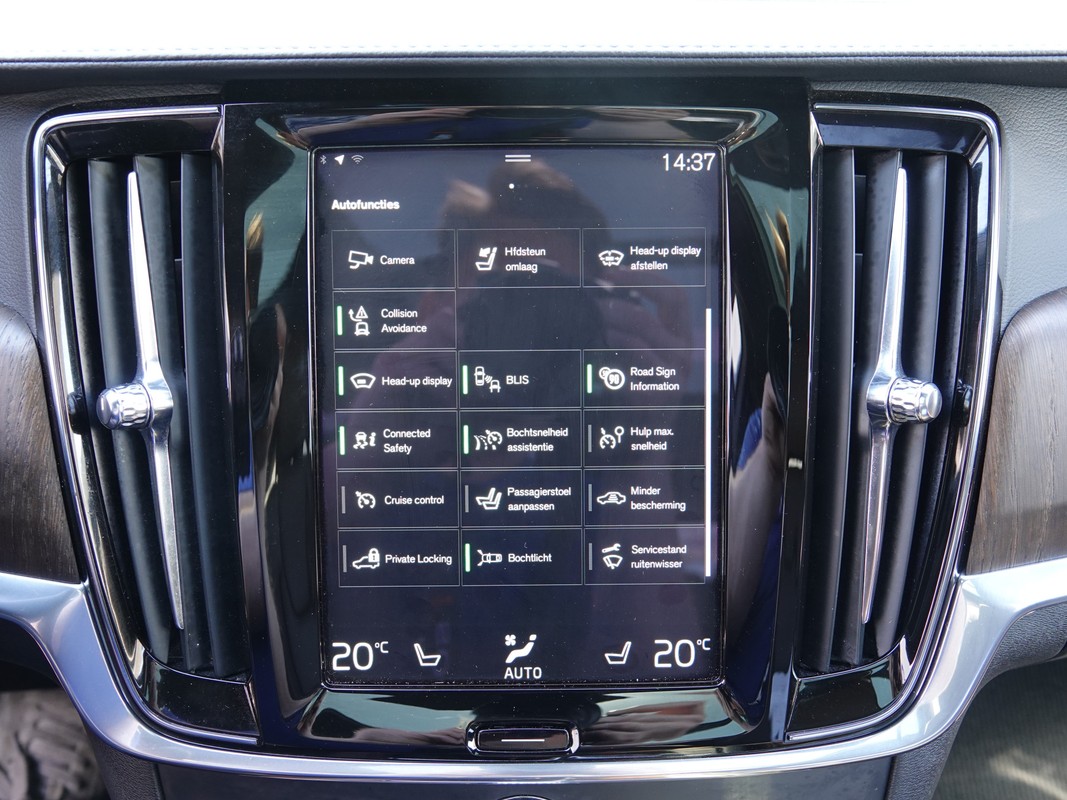 Volvo V90