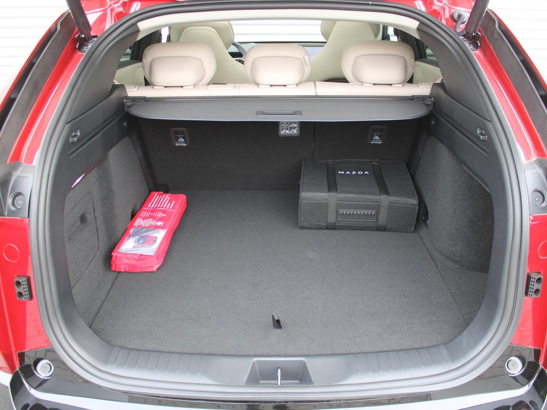 Mazda CX-6e