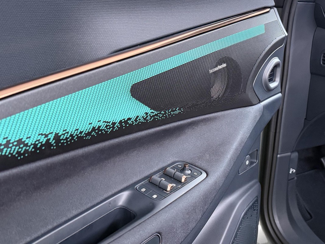 Lynk & Co 08