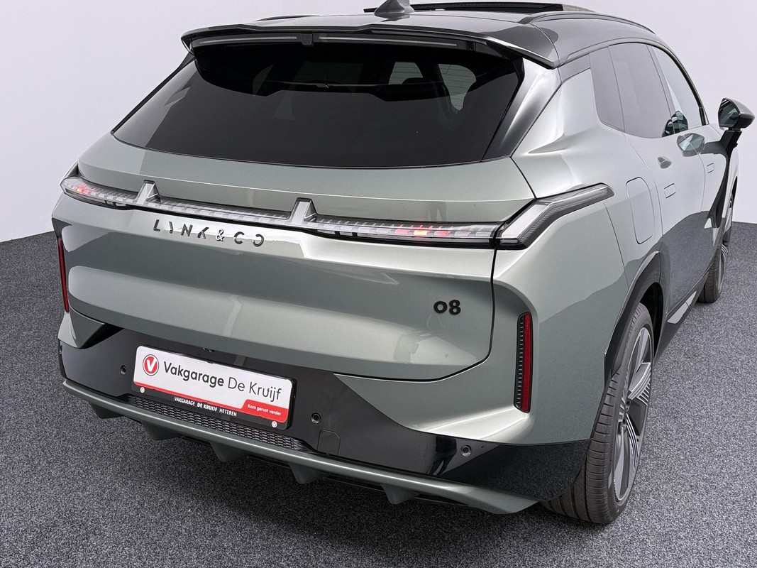 Lynk & Co 08