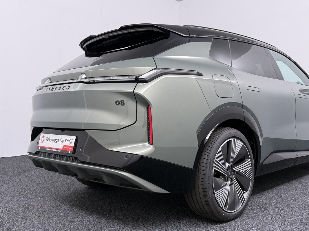 Lynk & Co 08