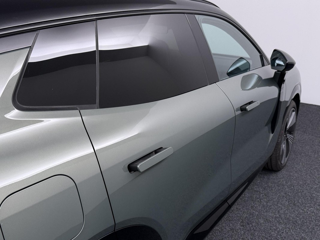 Lynk & Co 08