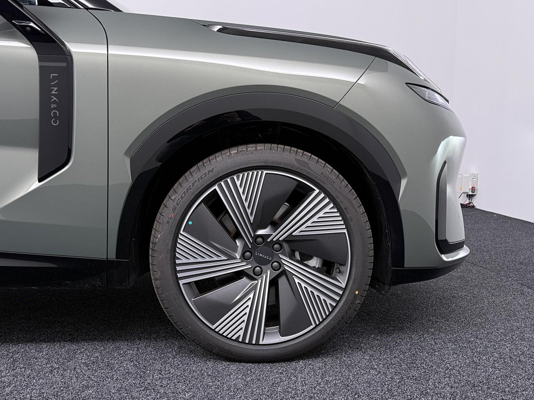 Lynk & Co 08