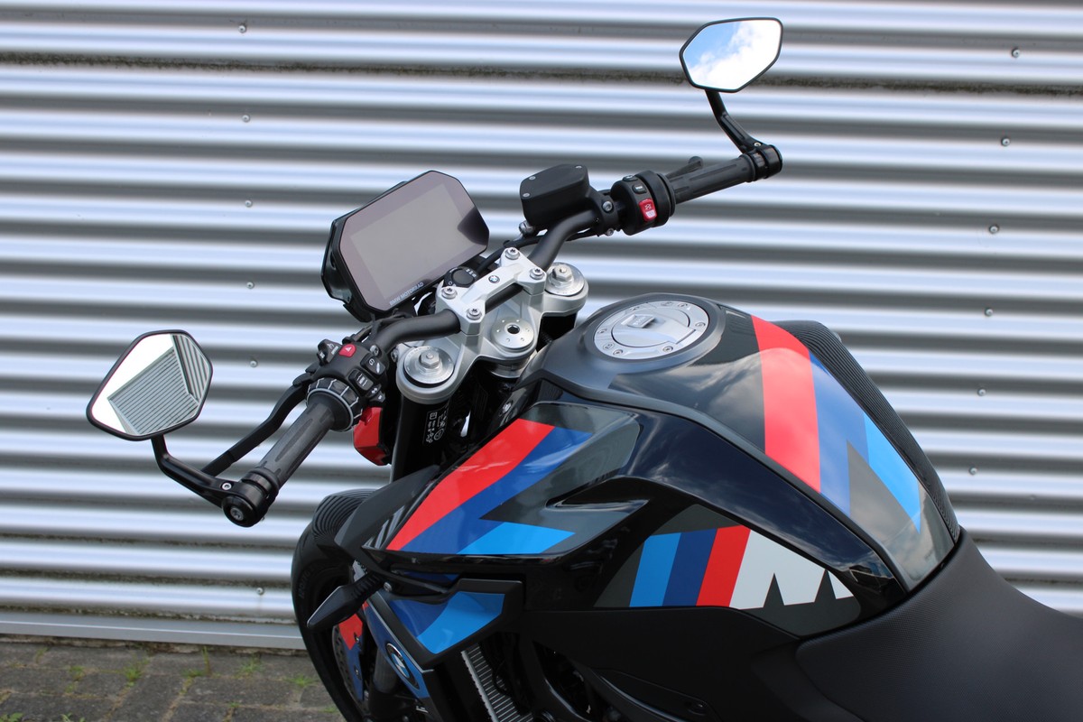 BMW F 900 R