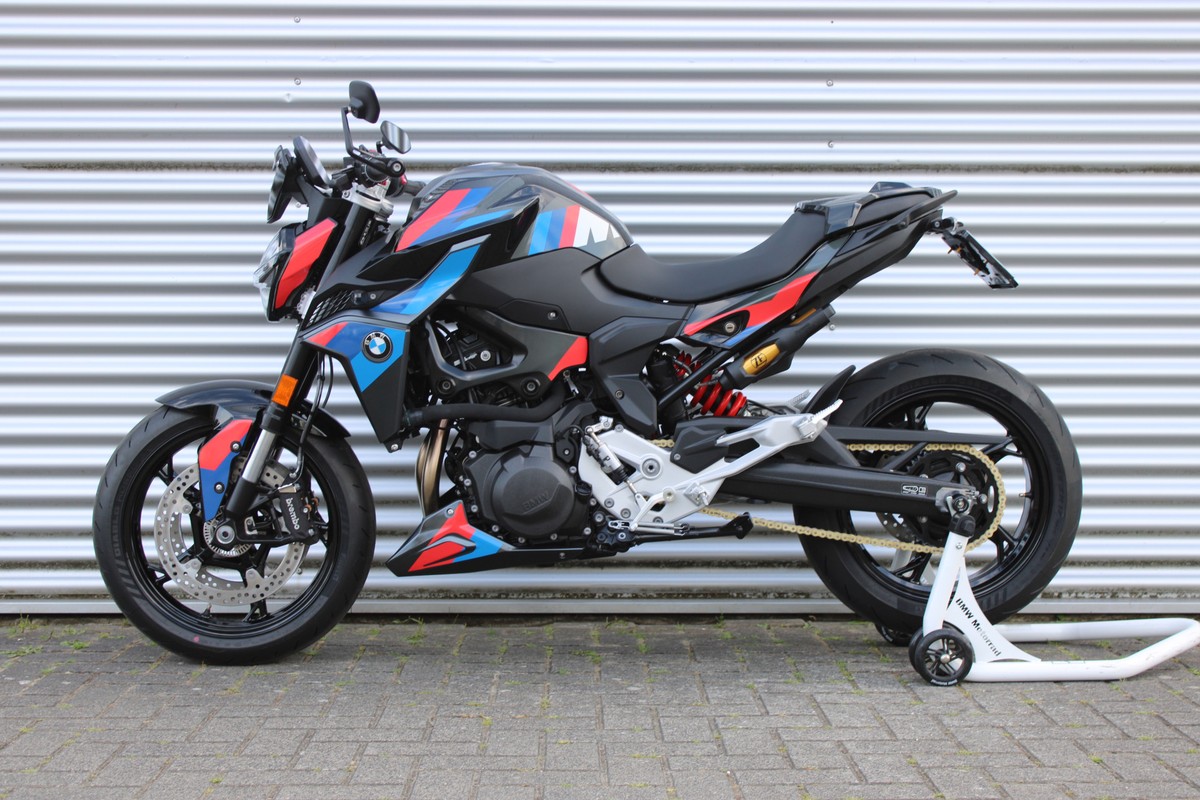 BMW F 900 R