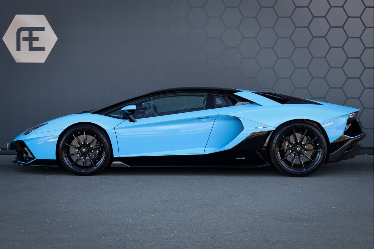 Lamborghini Aventador