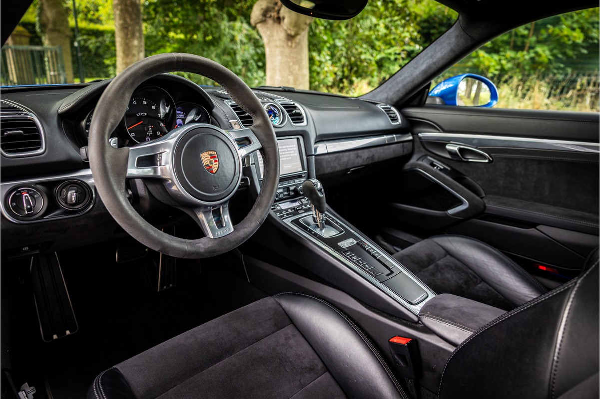 Porsche Cayman