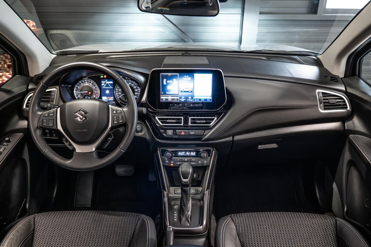 Suzuki S-Cross