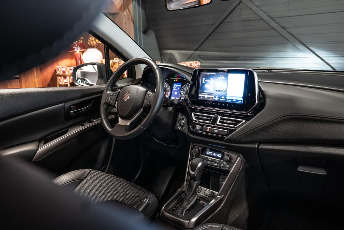 Suzuki S-Cross