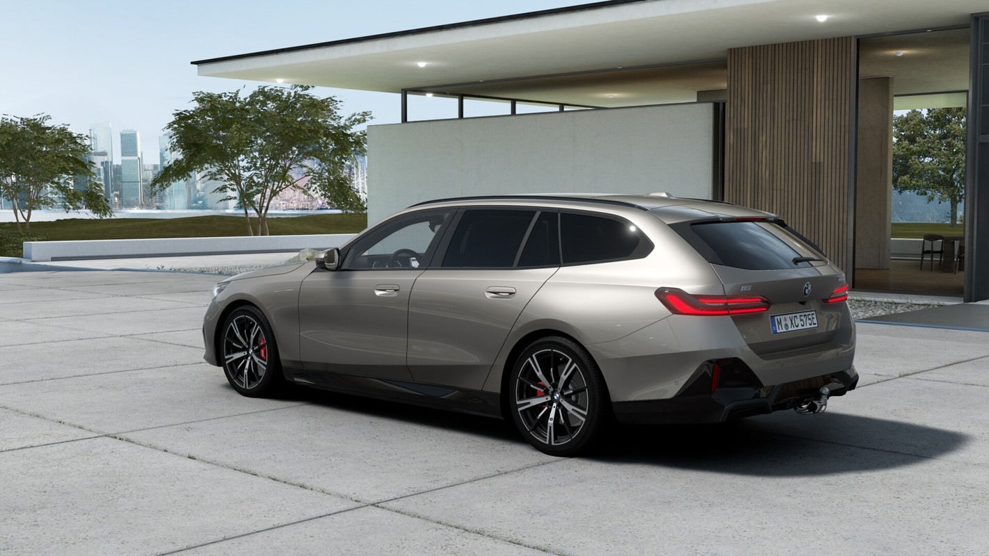 BMW i5