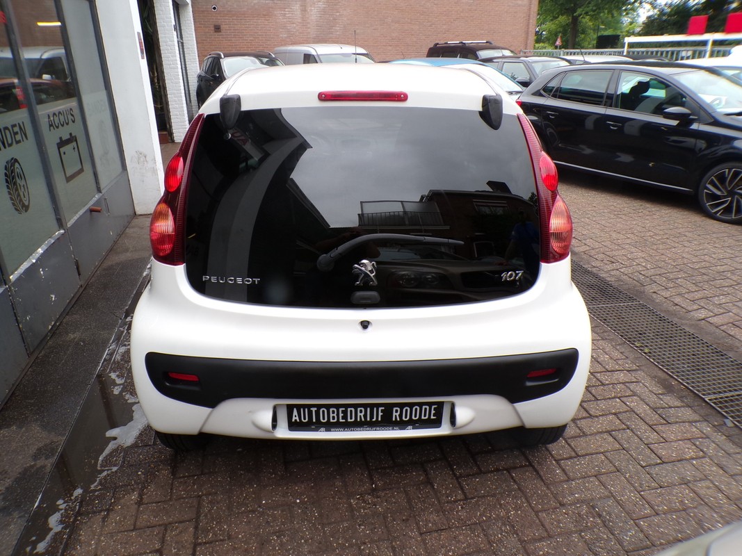 Peugeot 107