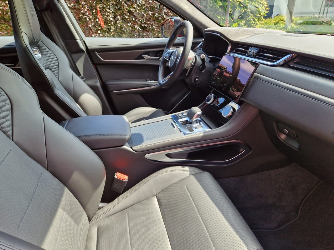 Jaguar F-PACE