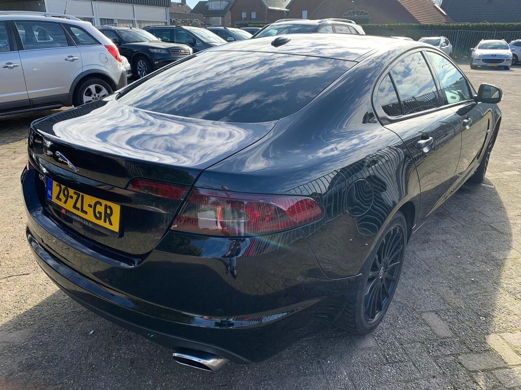 Jaguar XF