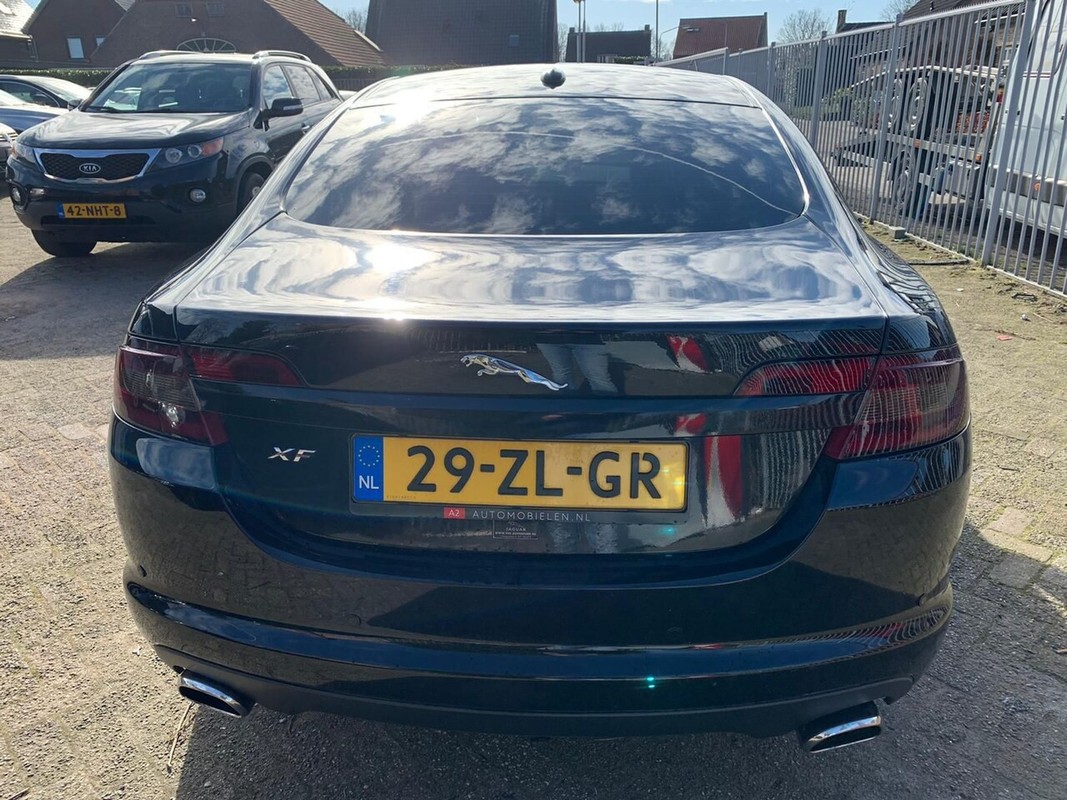 Jaguar XF
