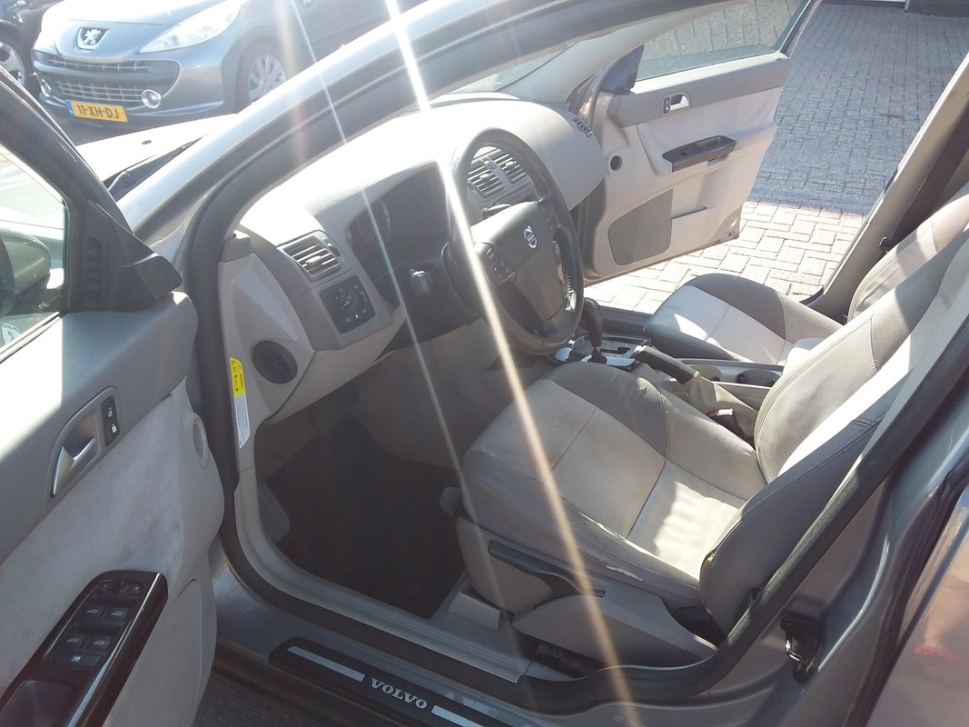Volvo V50