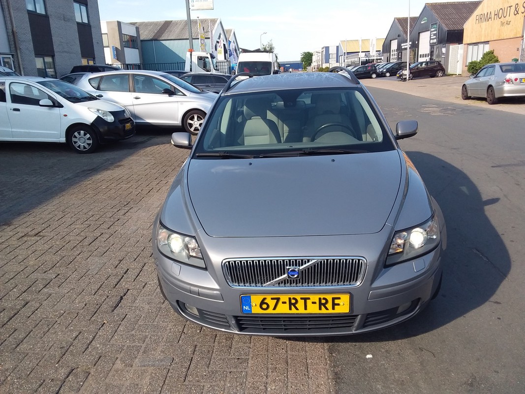 Volvo V50