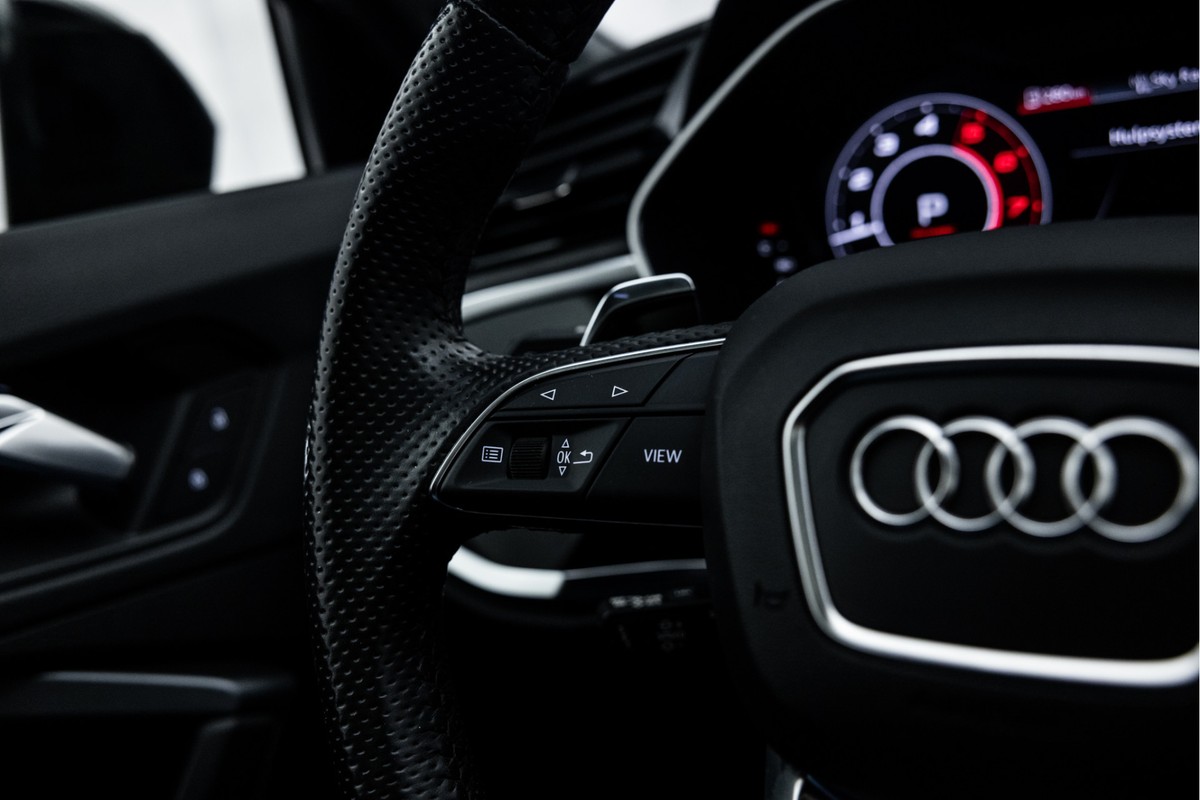 Audi RSQ3