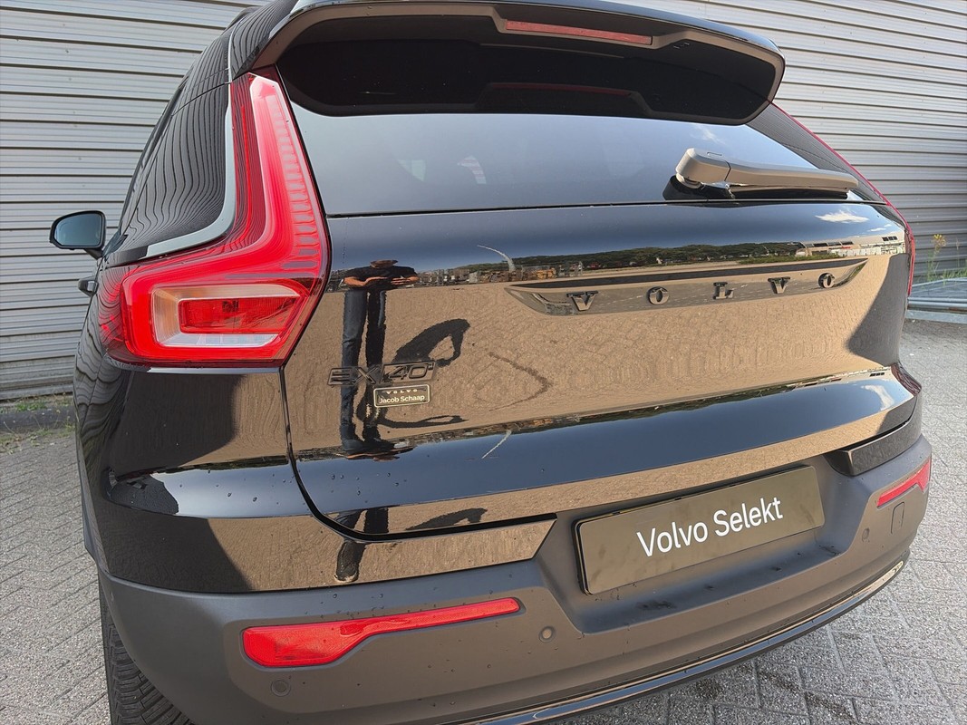 Volvo EX40
